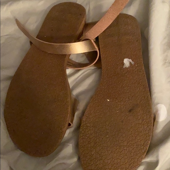 Universal Thread Rose Gold Sandals - Picture 2 of 3